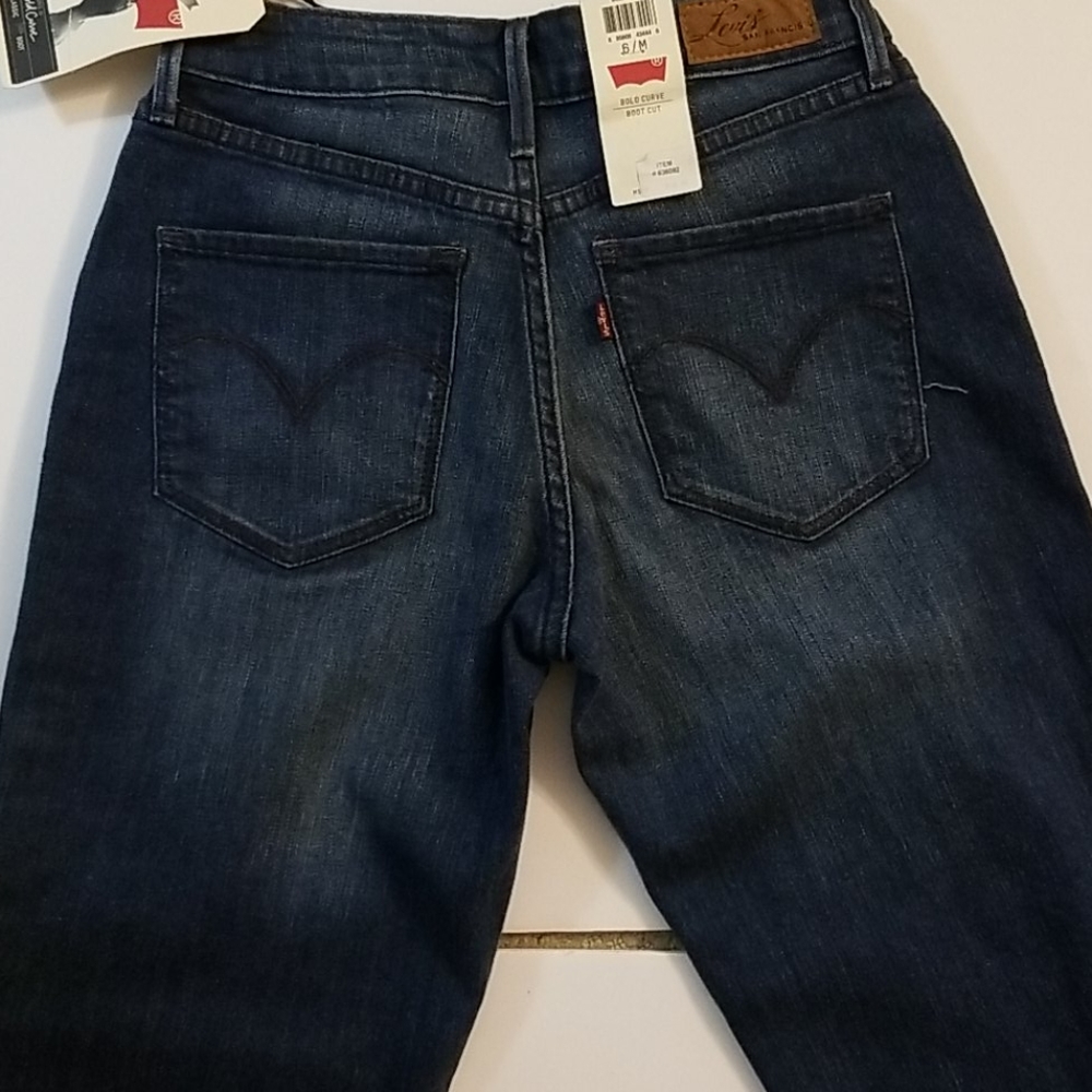 Levi's San Francisco Bold Curve boot cut jeans, mid-rise, women's size 6